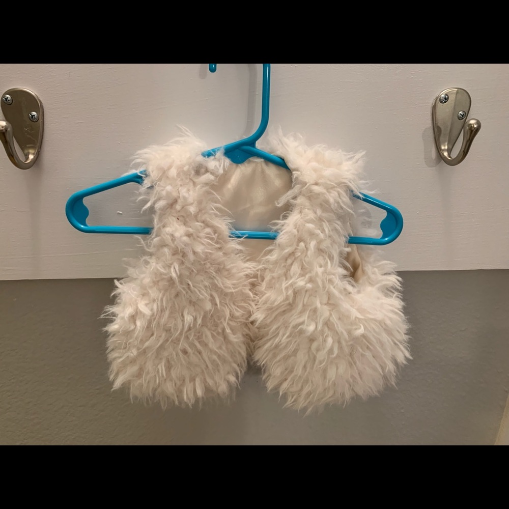 Ric Rac Ruffles Feax Fur Vest